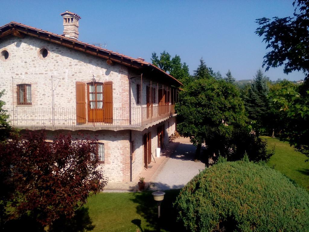 Hotel Cascina Stralla Farigliano Exterior foto